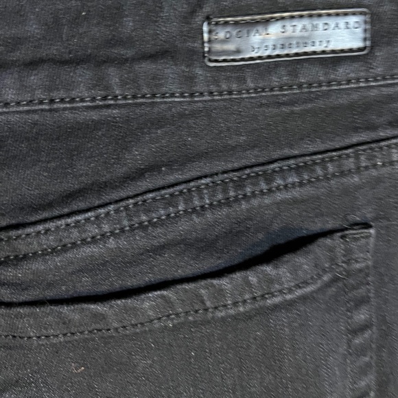 Social Standard by Sanctuary Women’s size 10 Black Jeans High Rise Crop straight - Picture 3 of 4